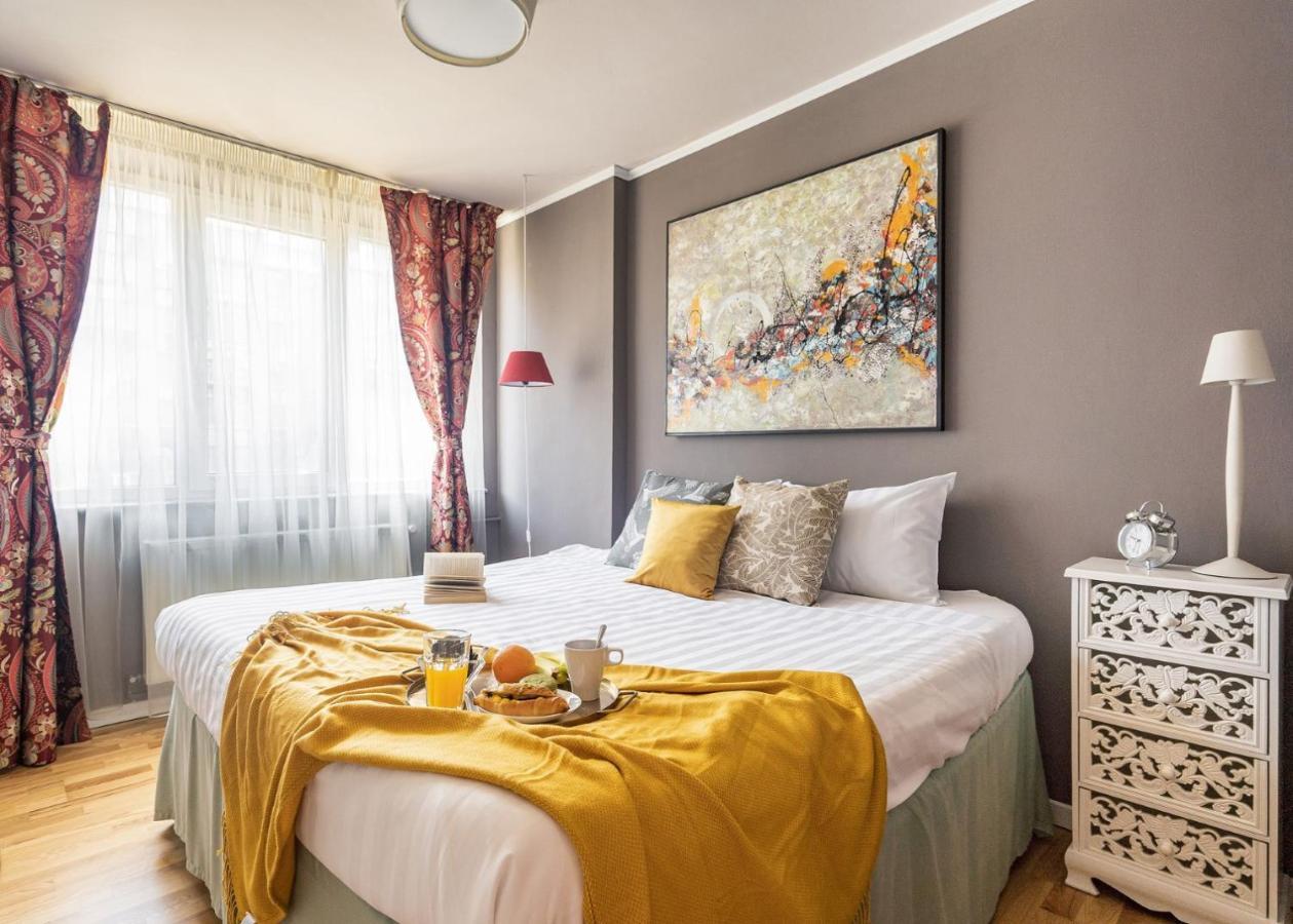 Spacious Downtown Apartment - Old Town Bucarest Extérieur photo